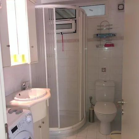 Apartment - Cute Near Center *