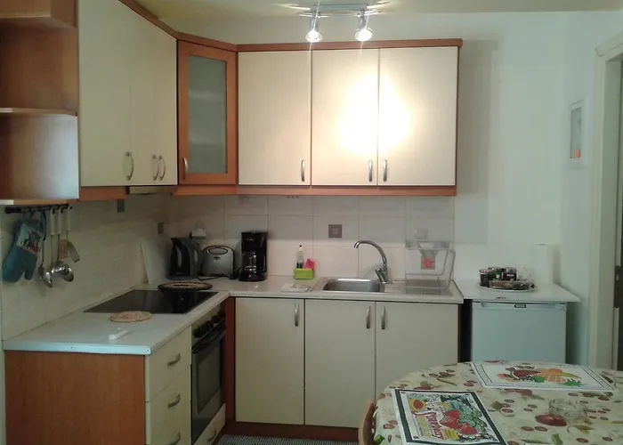 - Cute Near Center * Patras